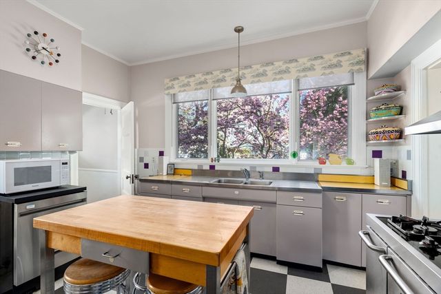 121 Thorndike Street, Brookline, MA 02446