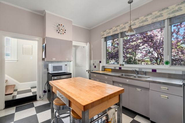 121 Thorndike Street, Brookline, MA 02446