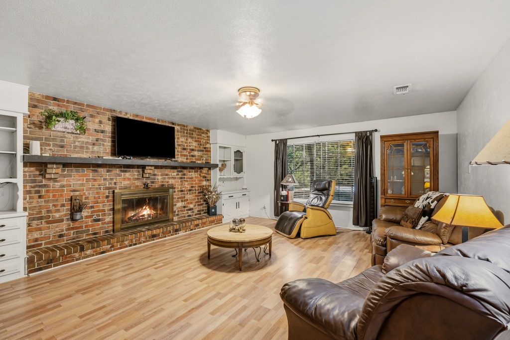 5607 Mona Lane, Dallas, TX 75236 — photo 2