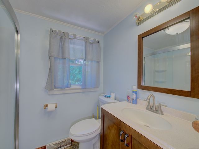 114 Park Avenue, Montville, CT 06382