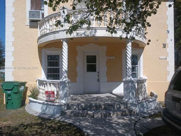 1925 NW 56th St, Miami, FL 33142