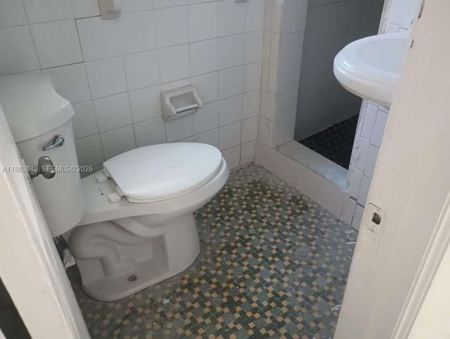 1925 NW 56th St, Miami, FL 33142