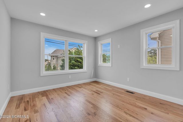 724 Bay Avenue, Brick, NJ 08724