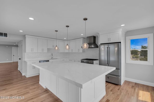 724 Bay Avenue, Brick, NJ 08724