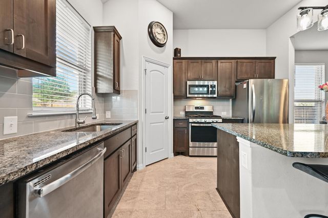 703 Patriot DR, Buda, TX 78610