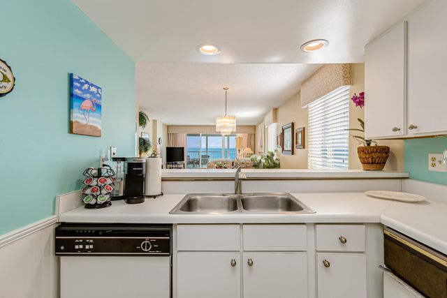 1555 N Highway A1a 305, Indialantic, FL 32903