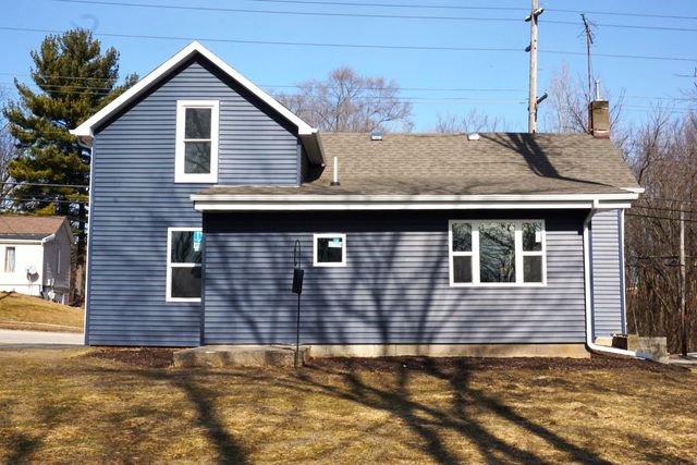557 West Street, Valparaiso, IN 46385