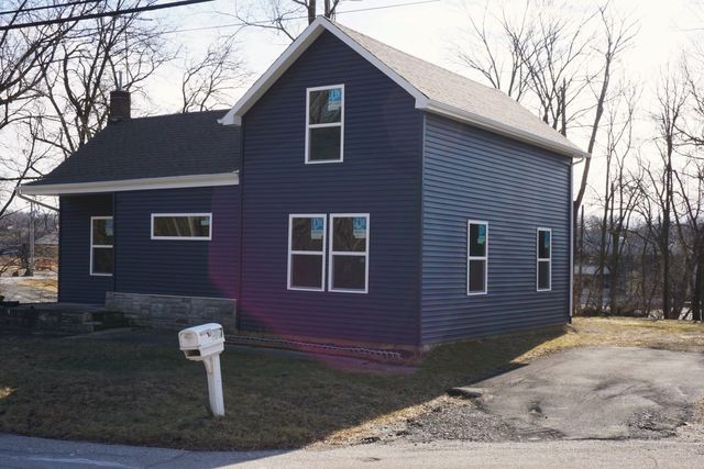 557 West Street, Valparaiso, IN 46385