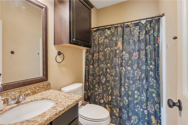 3303 Airborne Avenue, College Station, TX 77845