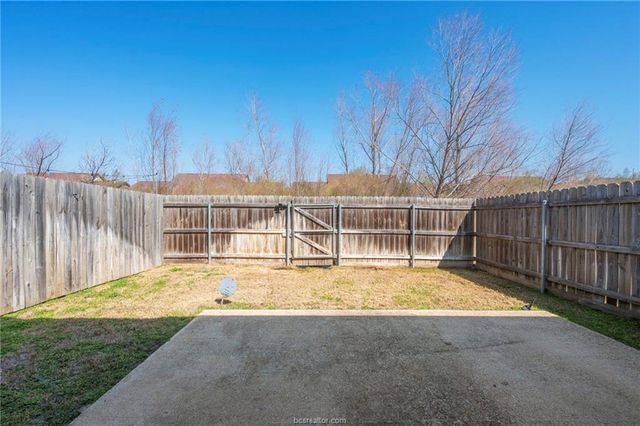 3303 Airborne Avenue, College Station, TX 77845