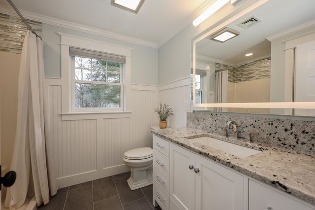 41 Pinebrook Road, Nashua, NH 03062