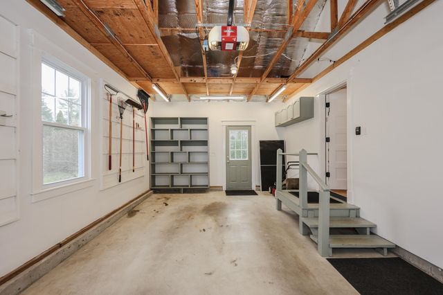 41 Pinebrook Road, Nashua, NH 03062