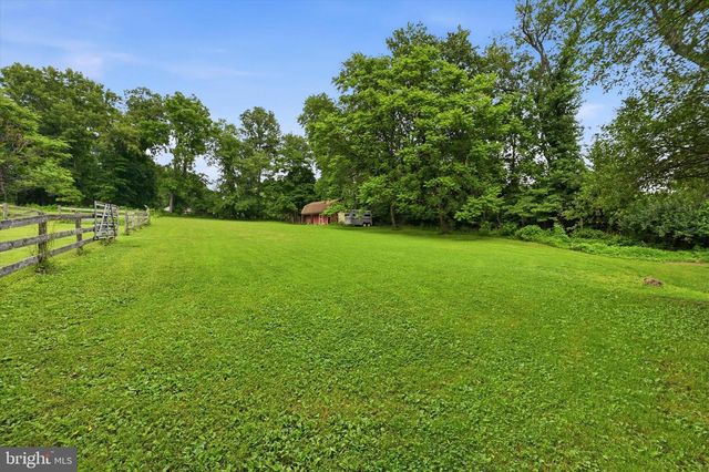 241 GLENROSE RD, Coatesville, PA 19320