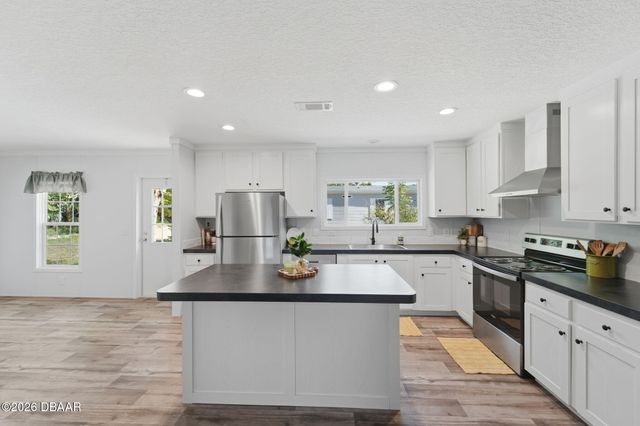 42039 Cherry Avenue, Deland, FL 32720