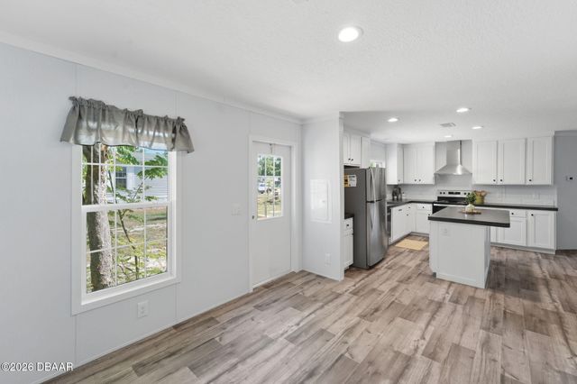 42039 Cherry Avenue, Deland, FL 32720