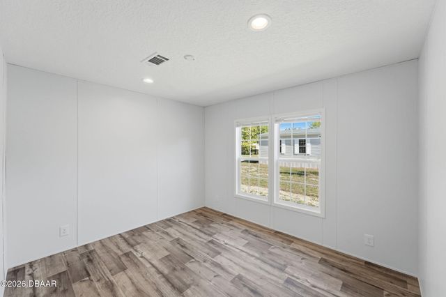 42039 Cherry Avenue, Deland, FL 32720
