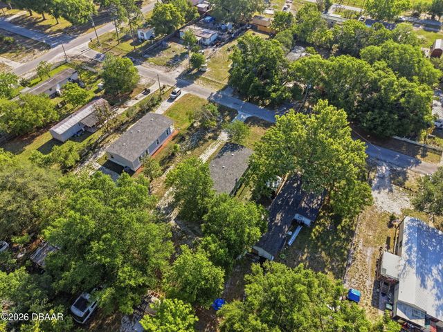 42039 Cherry Avenue, Deland, FL 32720