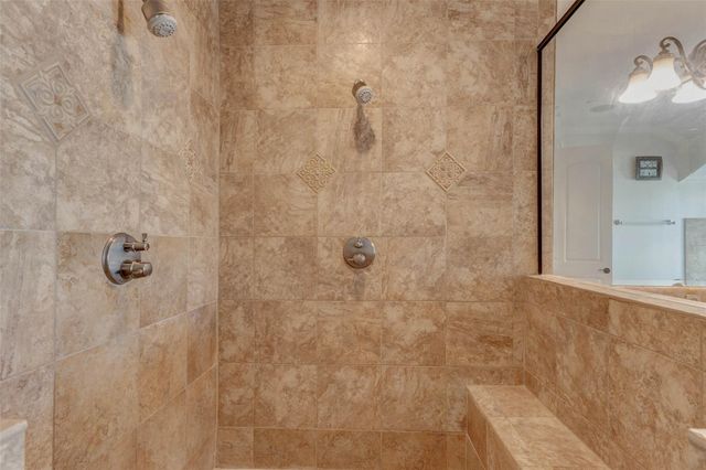 5410 Valerie St, Bellaire, TX 77401