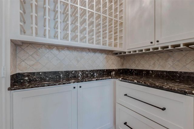 5410 Valerie St, Bellaire, TX 77401