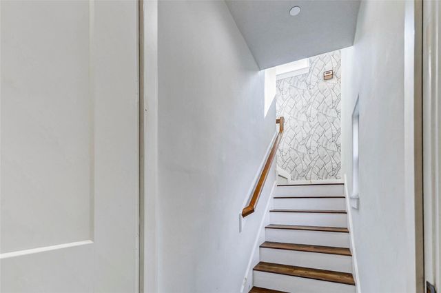 5410 Valerie St, Bellaire, TX 77401