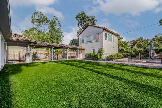 5410 Valerie St, Bellaire, TX 77401