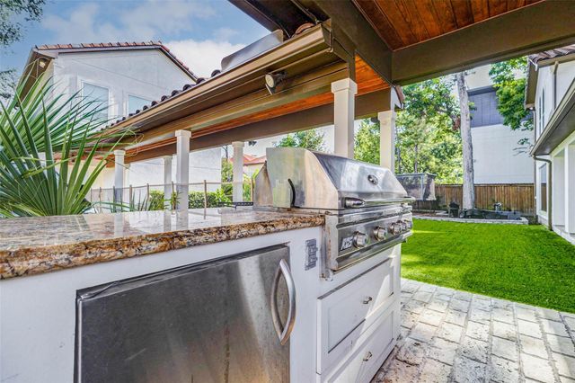 5410 Valerie St, Bellaire, TX 77401