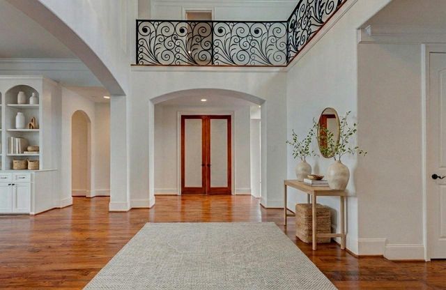 5410 Valerie St, Bellaire, TX 77401