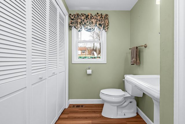 149 Barretts Hill Road, Hudson, NH 03051