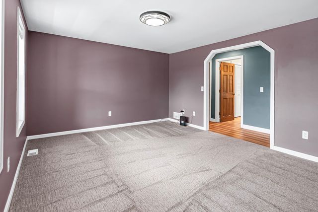 149 Barretts Hill Road, Hudson, NH 03051