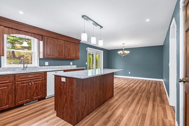 149 Barretts Hill Road, Hudson, NH 03051