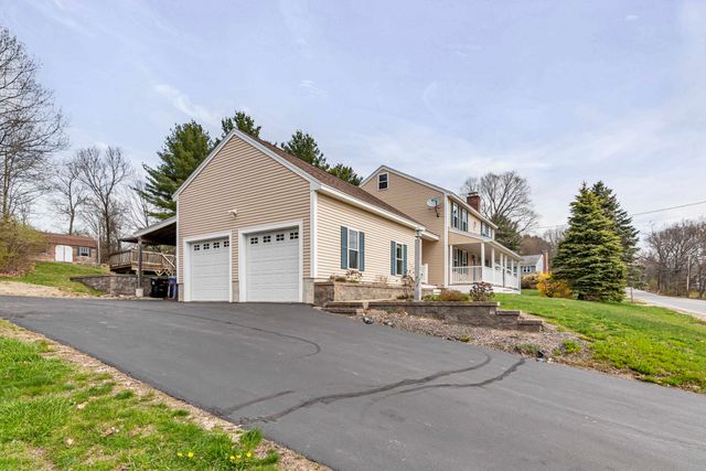 149 Barretts Hill Road, Hudson, NH 03051