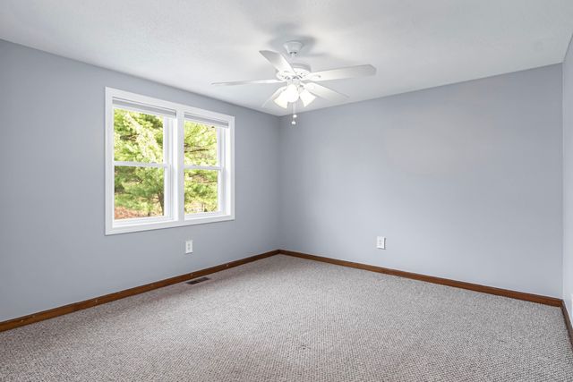 149 Barretts Hill Road, Hudson, NH 03051