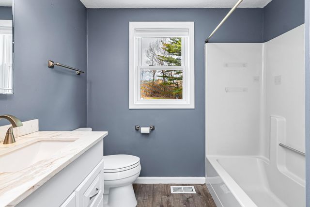 149 Barretts Hill Road, Hudson, NH 03051