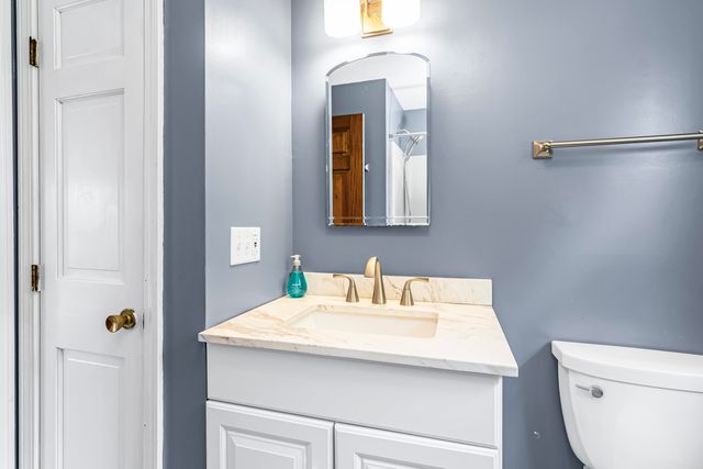 149 Barretts Hill Road, Hudson, NH 03051