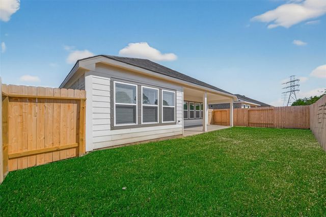 3402 Rolling River Drive, Baytown, TX 77521