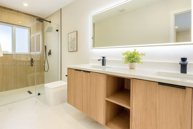 3801 NE 16th Ter, Oakland Park, FL 33334