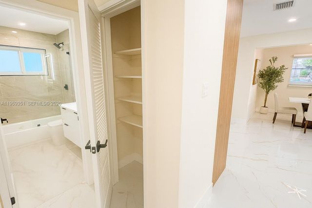 3801 NE 16th Ter, Oakland Park, FL 33334