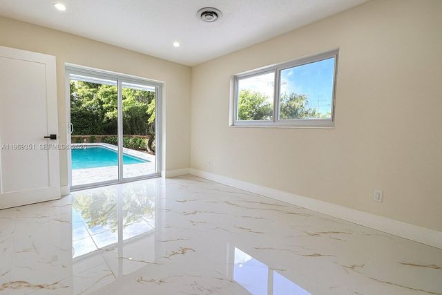 3801 NE 16th Ter, Oakland Park, FL 33334