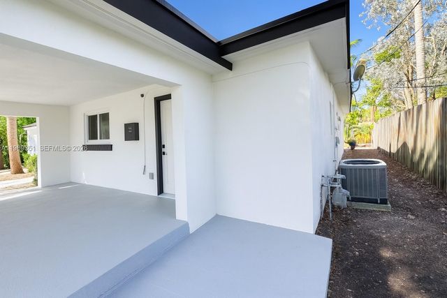 3801 NE 16th Ter, Oakland Park, FL 33334