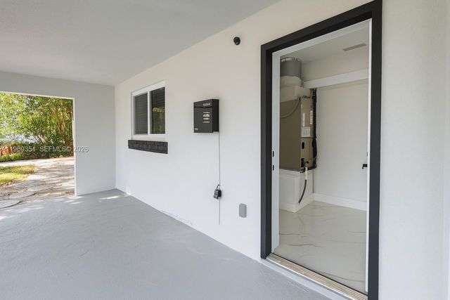 3801 NE 16th Ter, Oakland Park, FL 33334