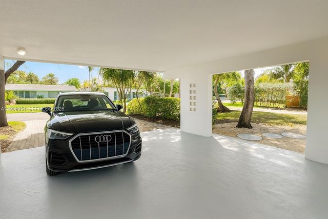 3801 NE 16th Ter, Oakland Park, FL 33334