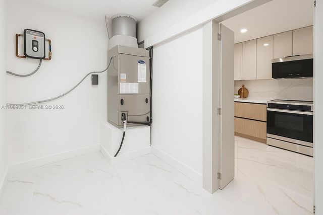 3801 NE 16th Ter, Oakland Park, FL 33334