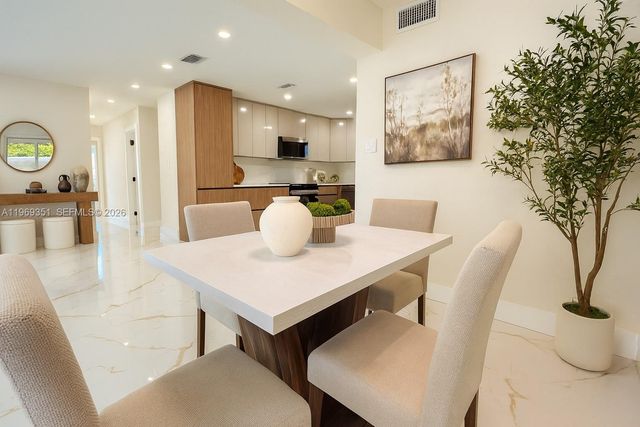 3801 NE 16th Ter, Oakland Park, FL 33334