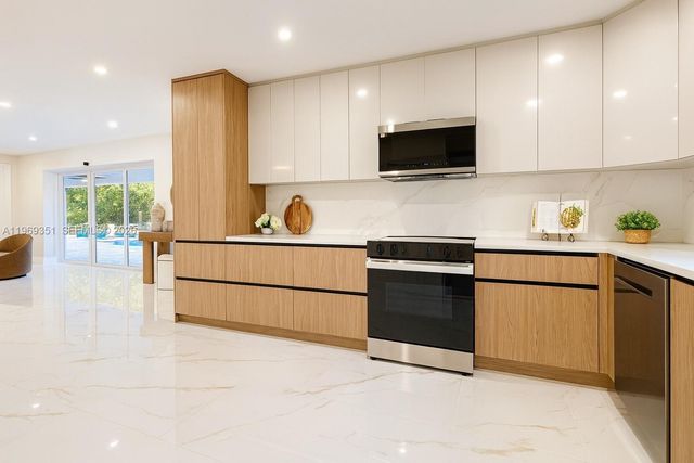 3801 NE 16th Ter, Oakland Park, FL 33334