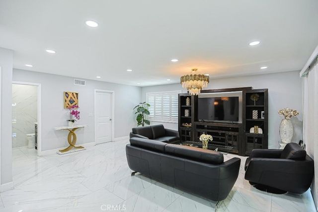 16221 Mount Baden Powell, Fountain Valley, CA 92708