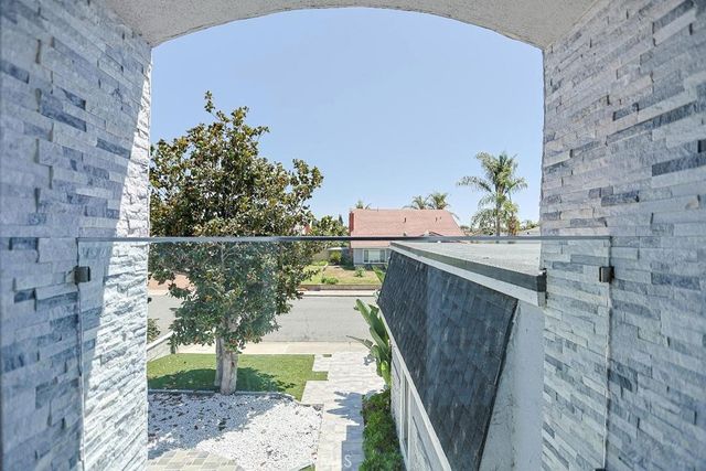 16221 Mount Baden Powell, Fountain Valley, CA 92708