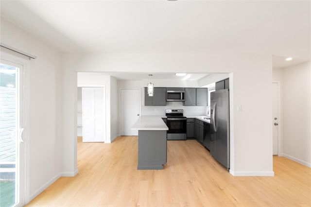 6423 Coachwood Drive, Houston, TX 77035