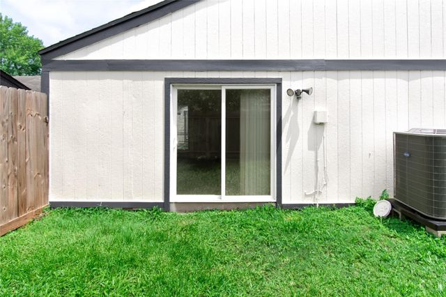 6423 Coachwood Drive, Houston, TX 77035
