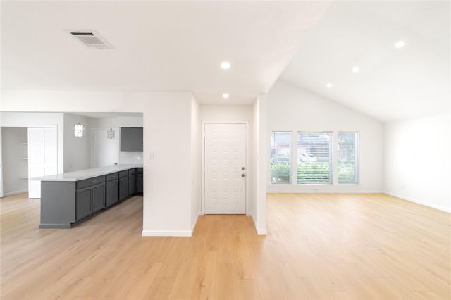 6423 Coachwood Drive, Houston, TX 77035