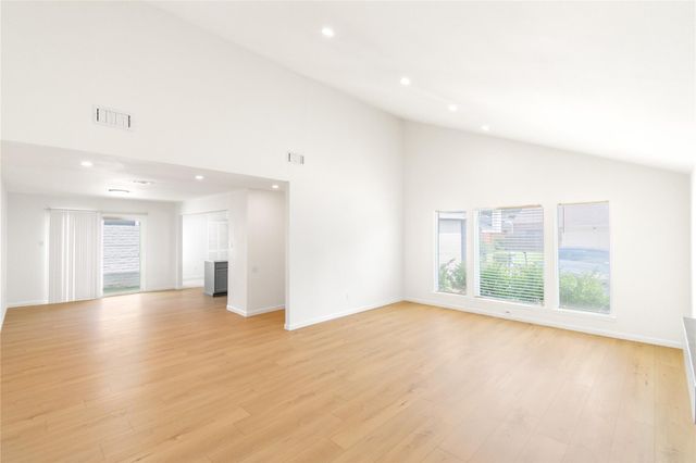 6423 Coachwood Drive, Houston, TX 77035